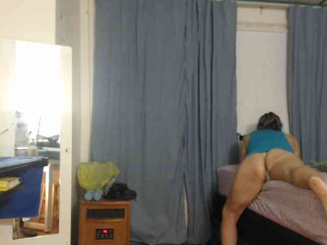 FIXMYASSTOO webcam