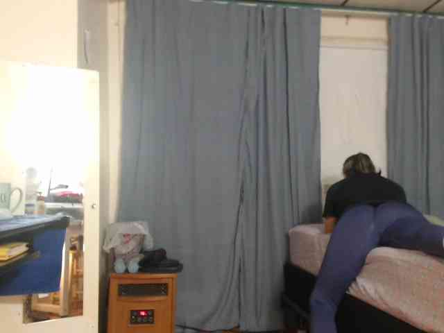 FIXMYASSTOO webcam