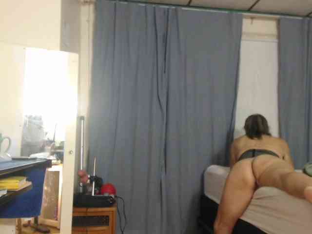 FIXMYASSTOO webcam