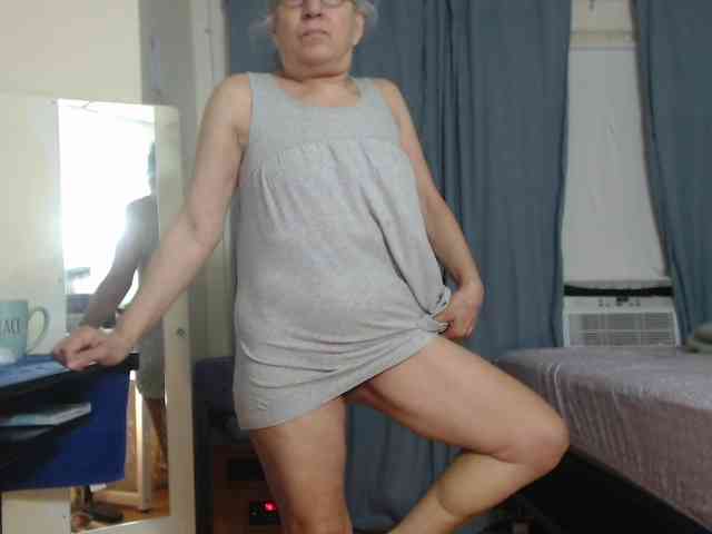 FIXMYASSTOO webcam
