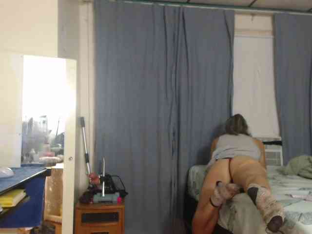 FIXMYASSTOO webcam