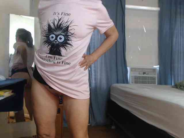 FIXMYASSTOO webcam