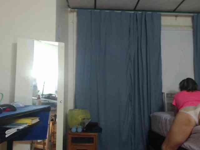 FIXMYASSTOO webcam