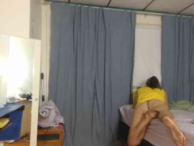 FIXMYASSTOO webcam