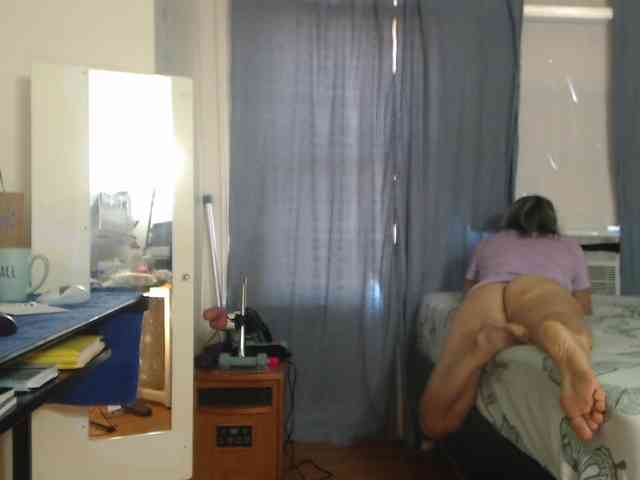FIXMYASSTOO webcam