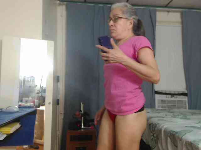 FIXMYASSTOO webcam
