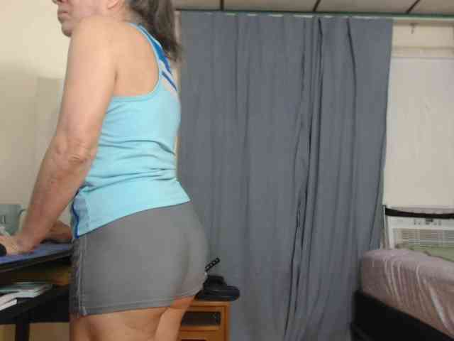 FIXMYASSTOO webcam