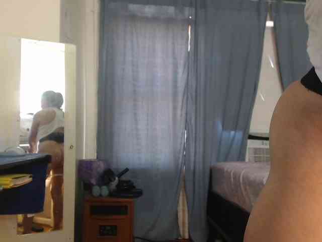 FIXMYASSTOO webcam