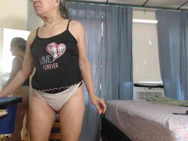 FIXMYASSTOO webcam