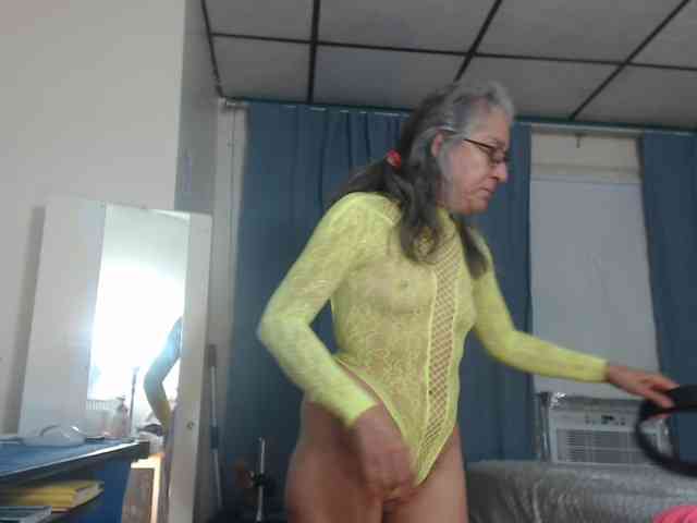 FIXMYASSTOO webcam