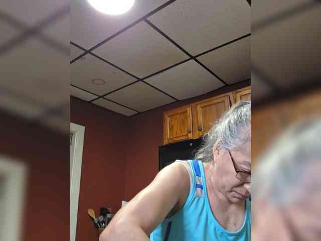 FIXMYASSTOO webcam