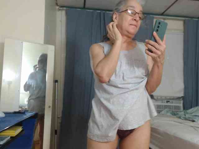 FIXMYASSTOO webcam