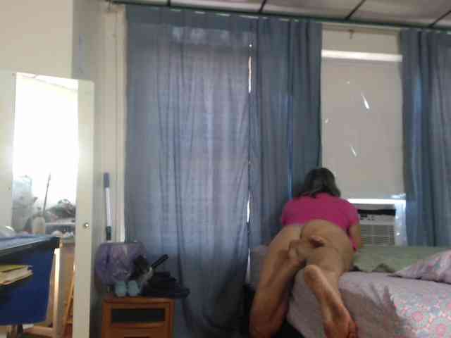 FIXMYASSTOO webcam