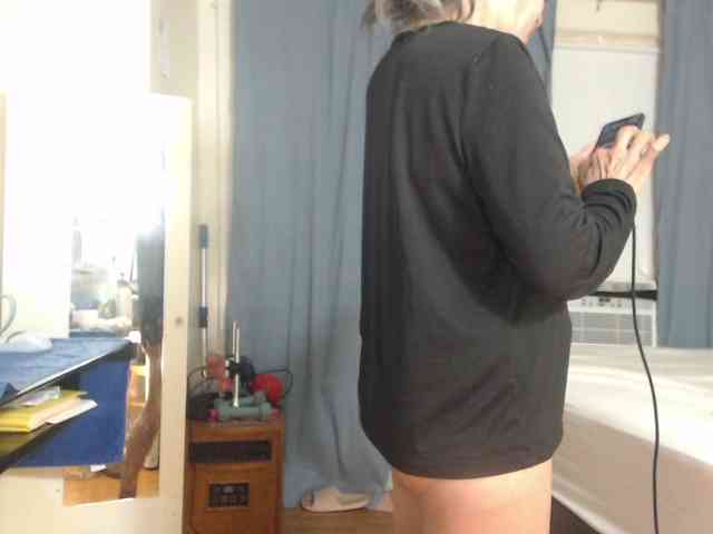 FIXMYASSTOO webcam