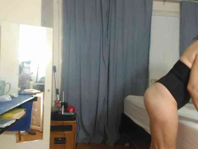 FIXMYASSTOO webcam