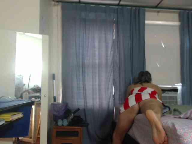 FIXMYASSTOO webcam