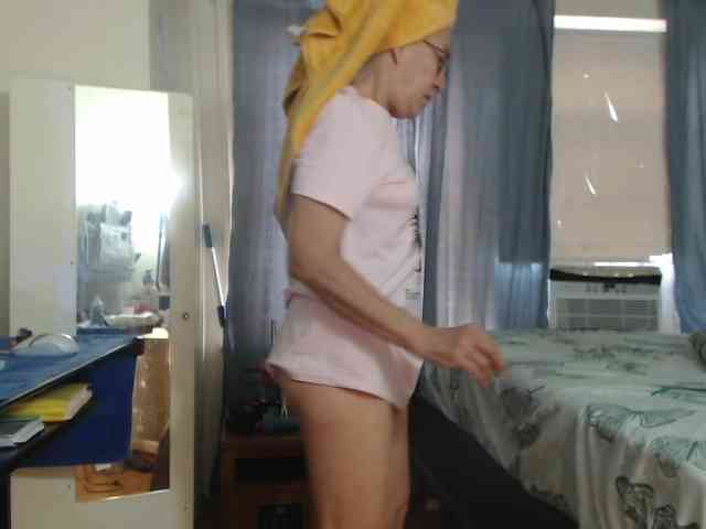 FIXMYASSTOO webcam