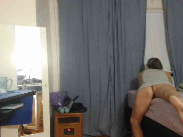 FIXMYASSTOO webcam