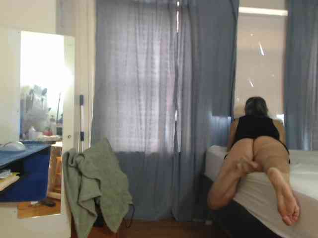 FIXMYASSTOO webcam