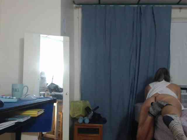 FIXMYASSTOO webcam