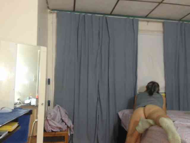 FIXMYASSTOO webcam