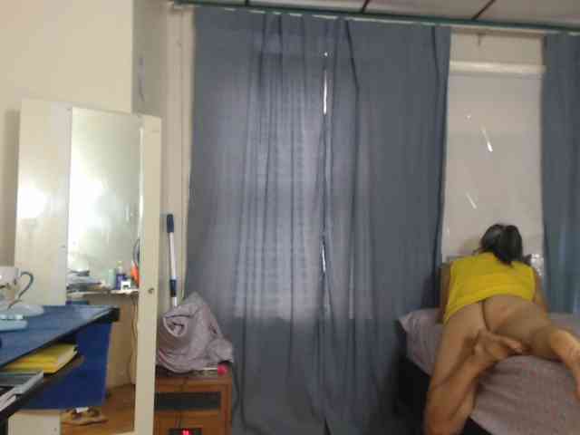 FIXMYASSTOO webcam