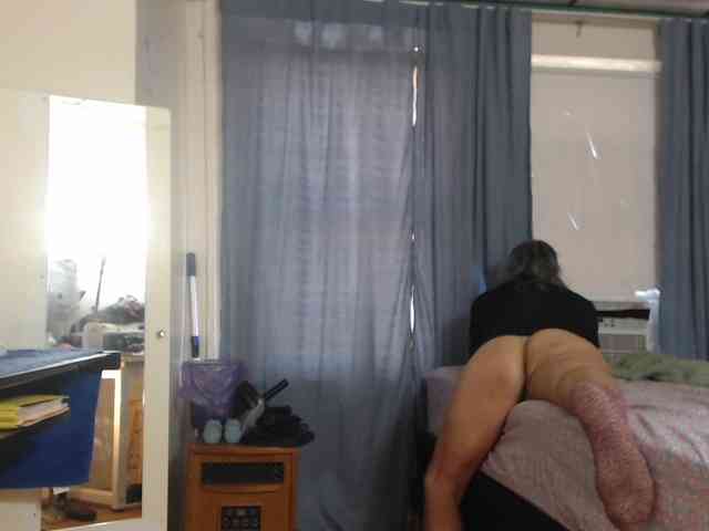 FIXMYASSTOO webcam