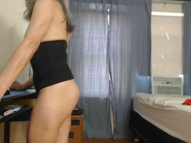 FIXMYASSTOO webcam
