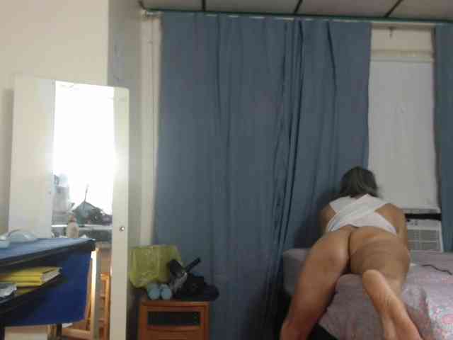 FIXMYASSTOO webcam