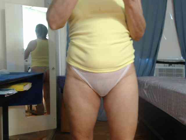 FIXMYASSTOO webcam