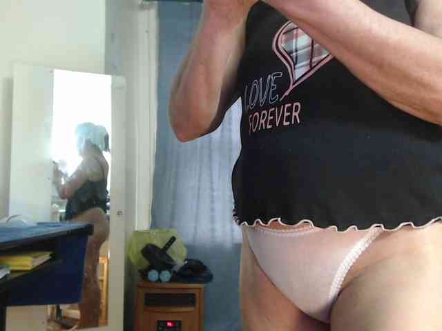 FIXMYASSTOO webcam