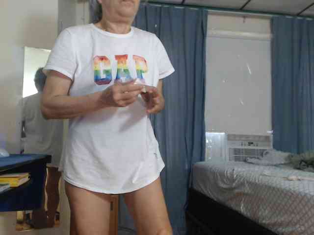 FIXMYASSTOO webcam