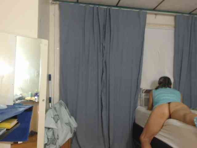 FIXMYASSTOO webcam