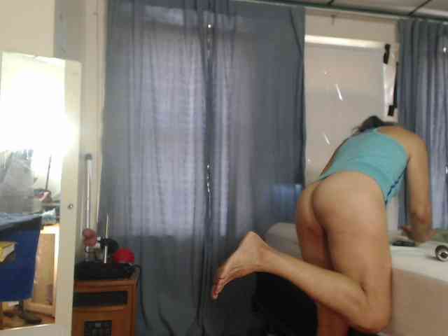FIXMYASSTOO webcam