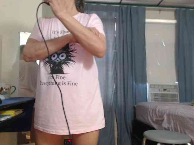 FIXMYASSTOO webcam