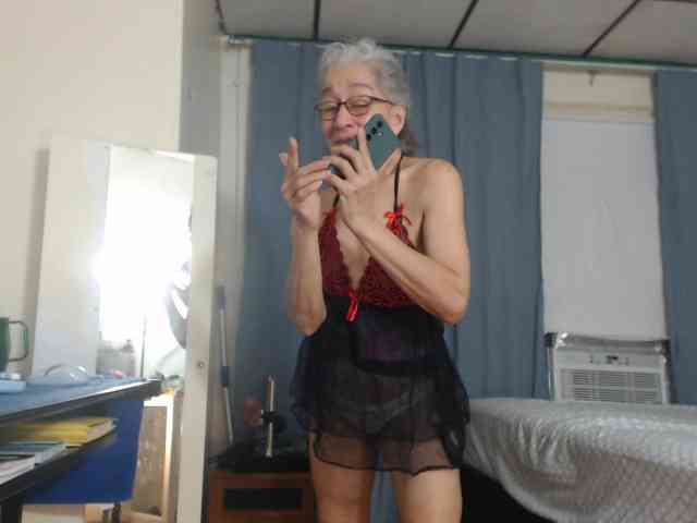 FIXMYASSTOO webcam