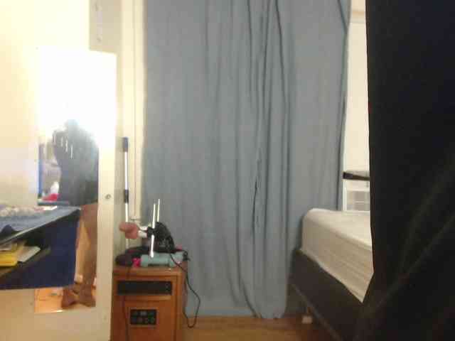 FIXMYASSTOO webcam