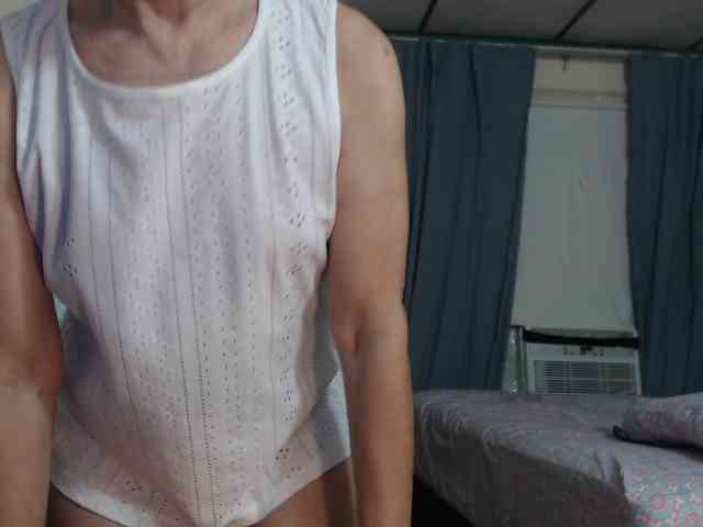 FIXMYASSTOO webcam