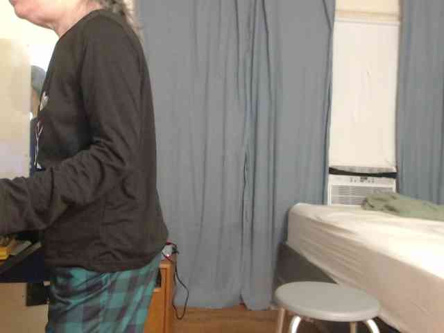 FIXMYASSTOO webcam