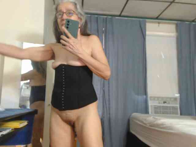 FIXMYASSTOO webcam