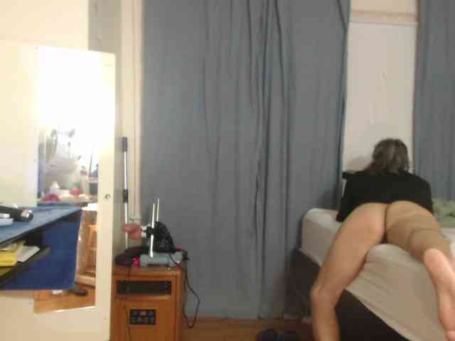 FIXMYASSTOO webcam
