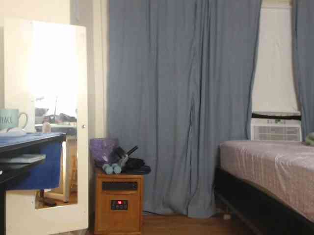 FIXMYASSTOO webcam