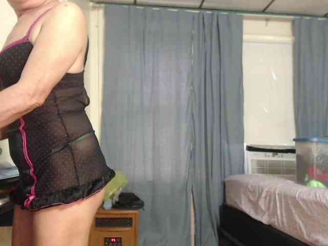 FIXMYASSTOO webcam