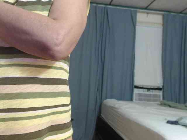 FIXMYASSTOO webcam