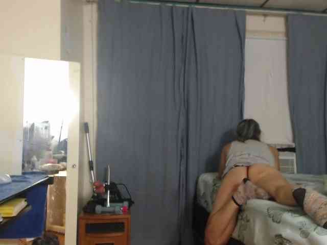 FIXMYASSTOO webcam
