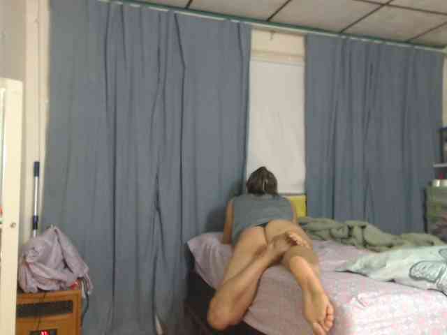 FIXMYASSTOO webcam