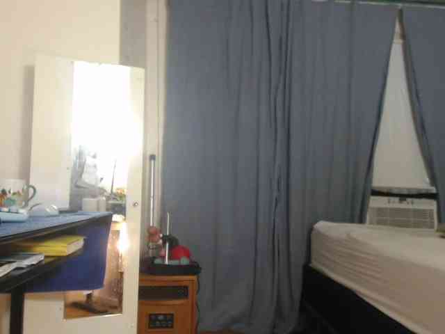 FIXMYASSTOO webcam