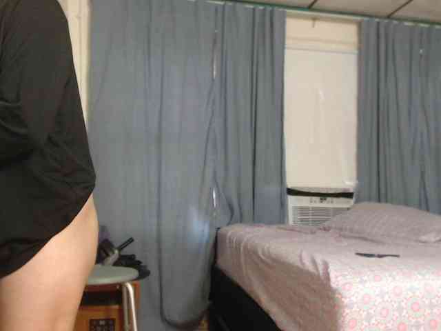 FIXMYASSTOO webcam