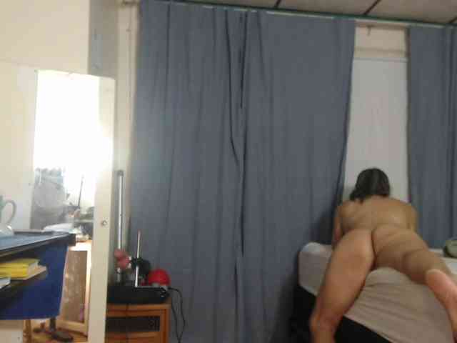 FIXMYASSTOO webcam