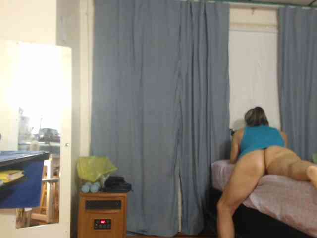 FIXMYASSTOO webcam